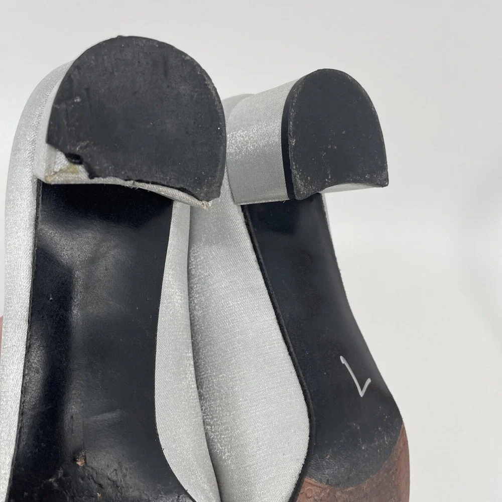 Stuart Weitzman Satin‎ Shoes Women's 7 N Silver Matte Prom Block Heel *READ